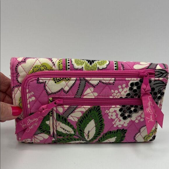 Vera Bradley Priscilla Pink Quilted Clutch/Wallet - Picture 2 of 6